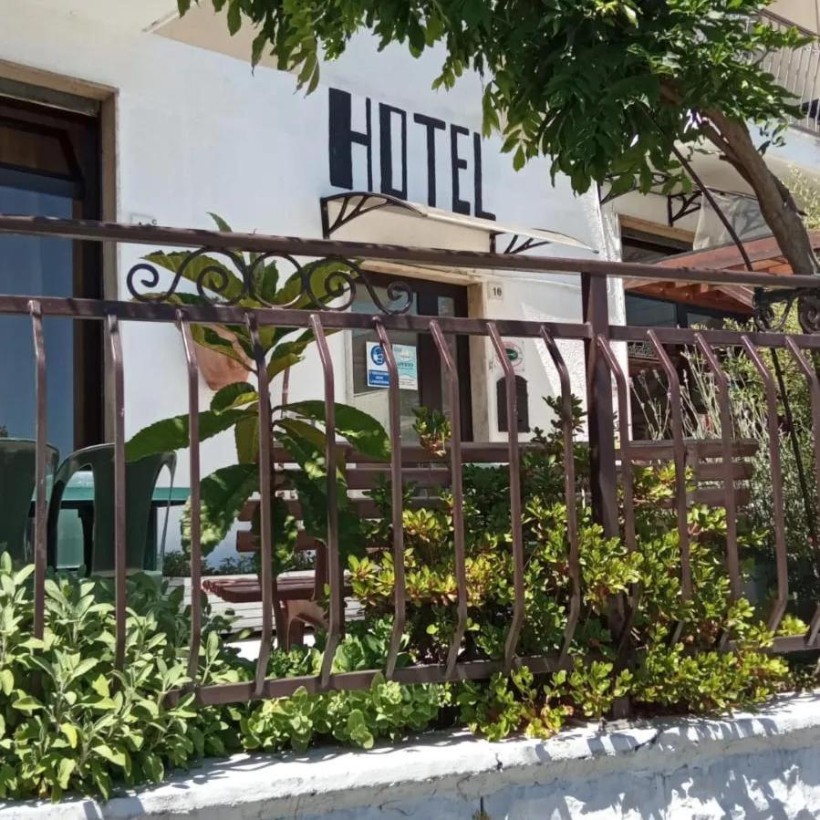Albergo Sangrila Lanzo Torinese Exterior photo