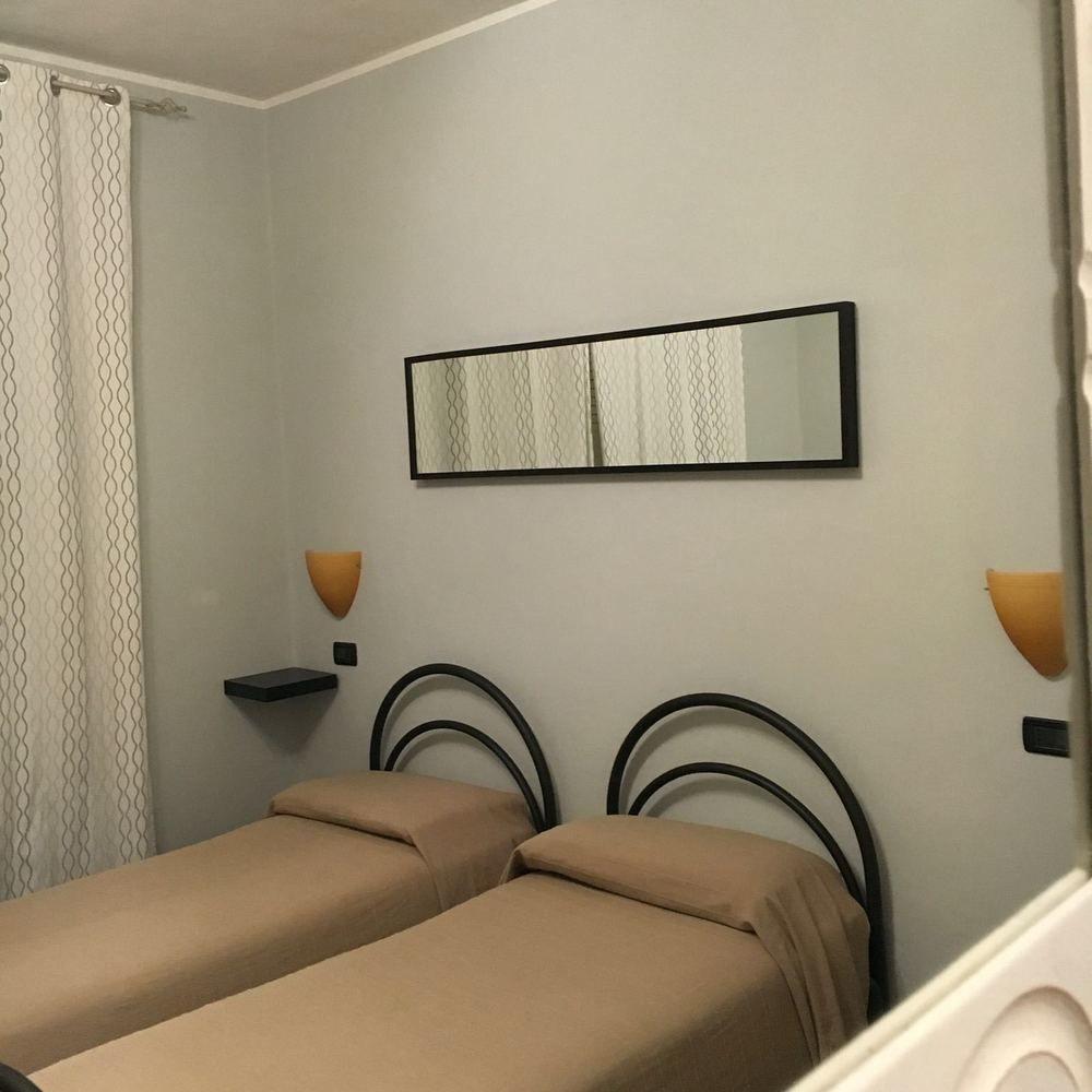 Albergo Sangrila Lanzo Torinese Exterior photo
